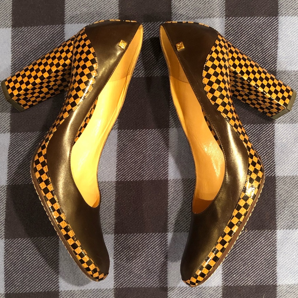 Louis Vuitton Leather Damier Pumps - Picture 2 of 8